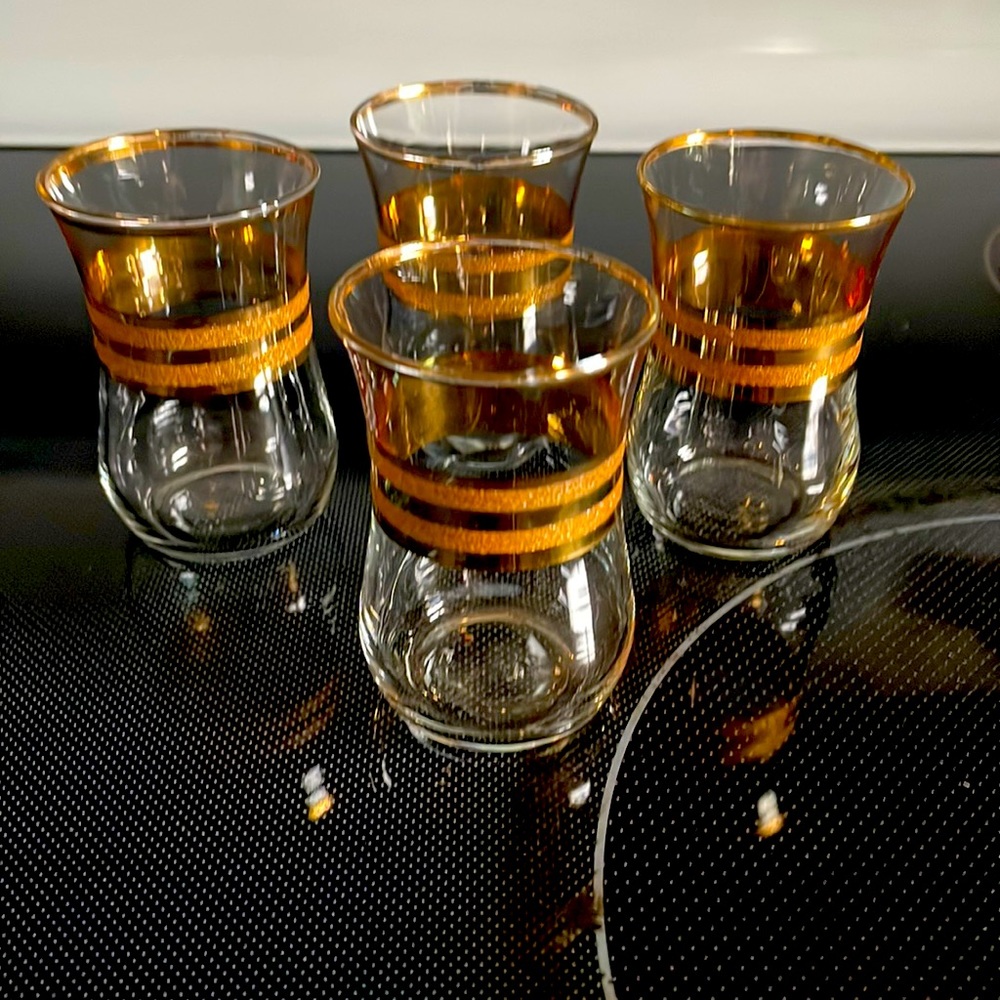 Set of 4 Turkish tea cups